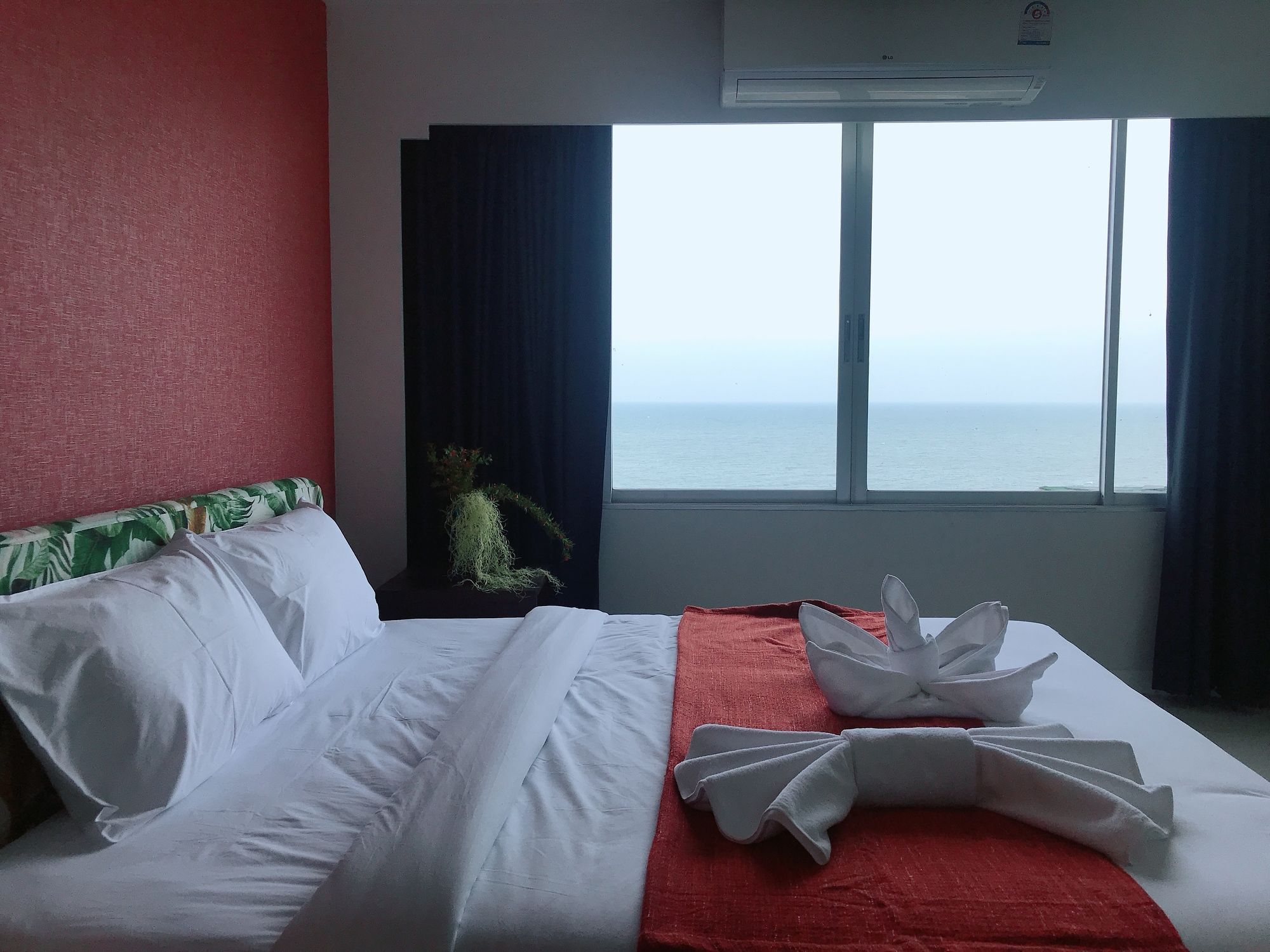 A2E : Ibiza Khao Tao Hua Hin Daire Pran Buri Dış mekan fotoğraf